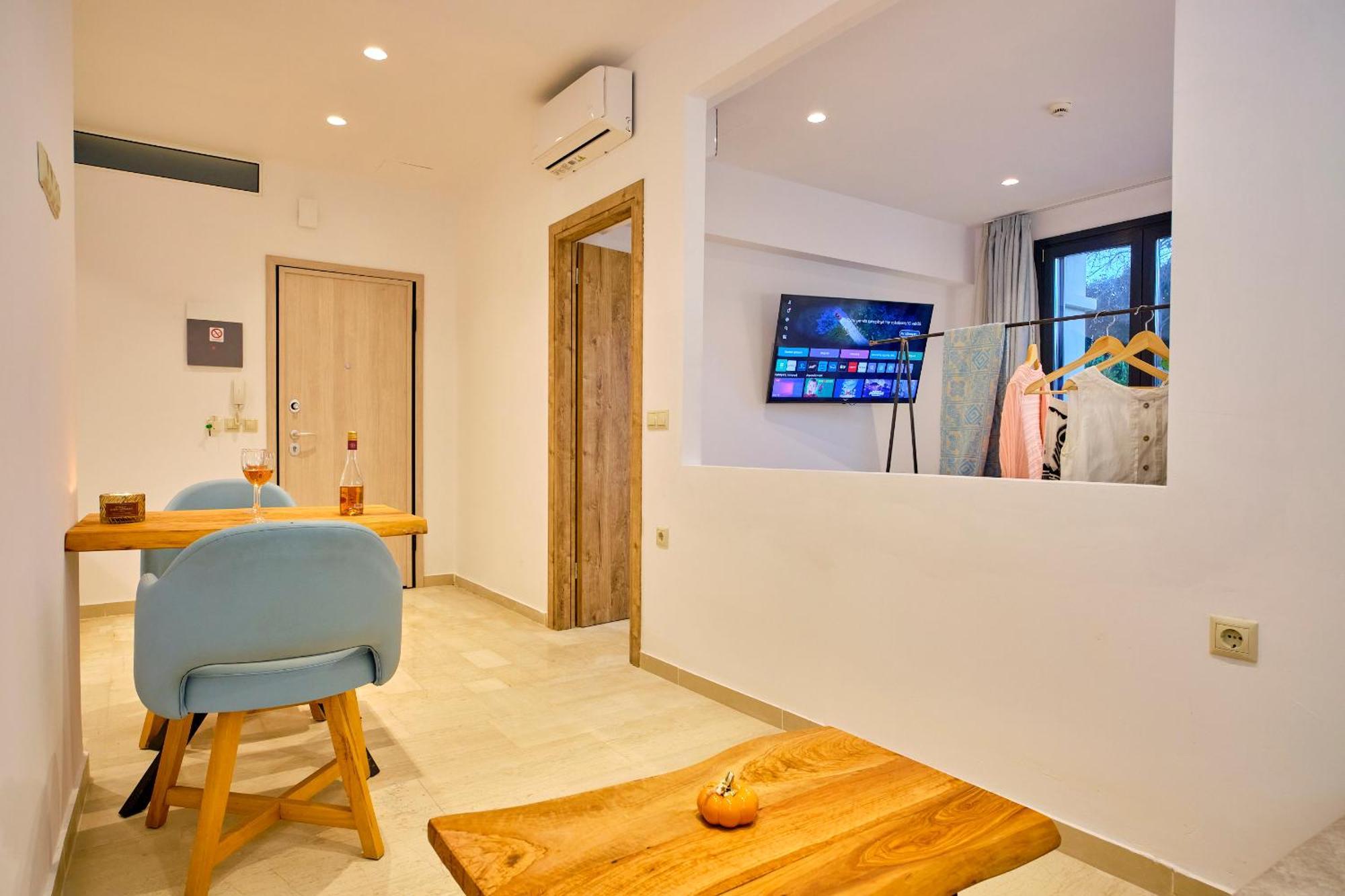 Sunflower Suites Gouvia Corfu Exterior photo